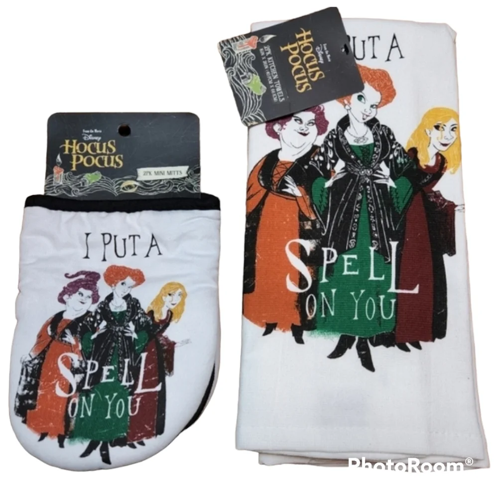 NWT Hocus Pocus Kitchen Towels - Oven Mittens - Halloween
